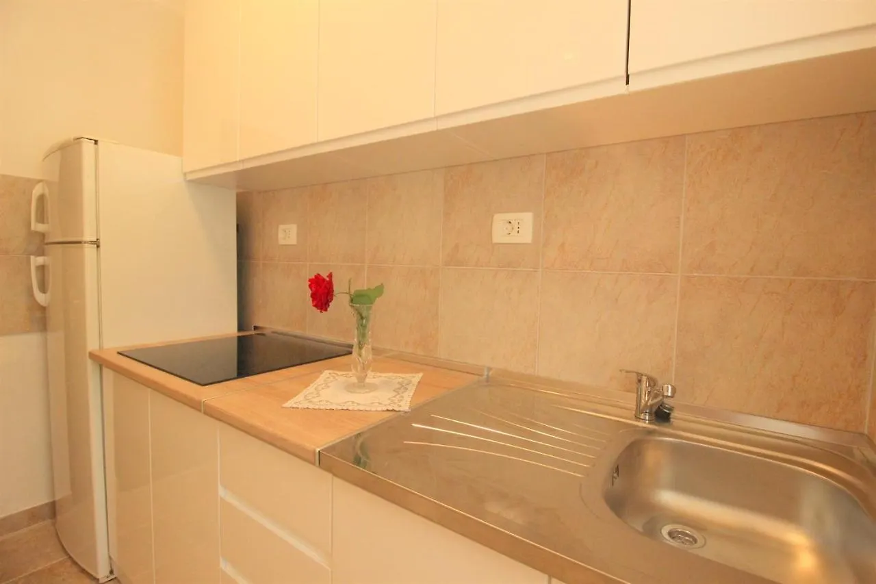 Gianna A4+2 Apartment Novigrad   Novigrad (Istria)