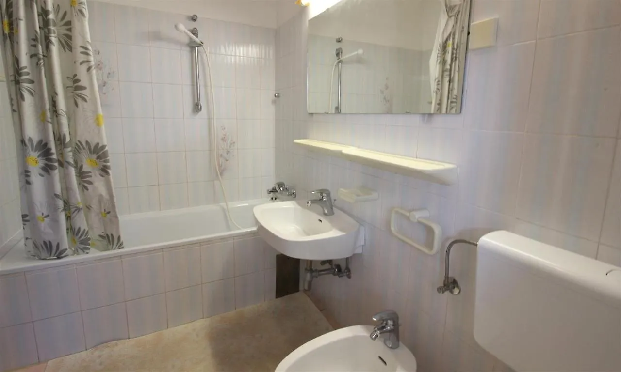 Gianna A4+2 Apartment Novigrad  Croatia