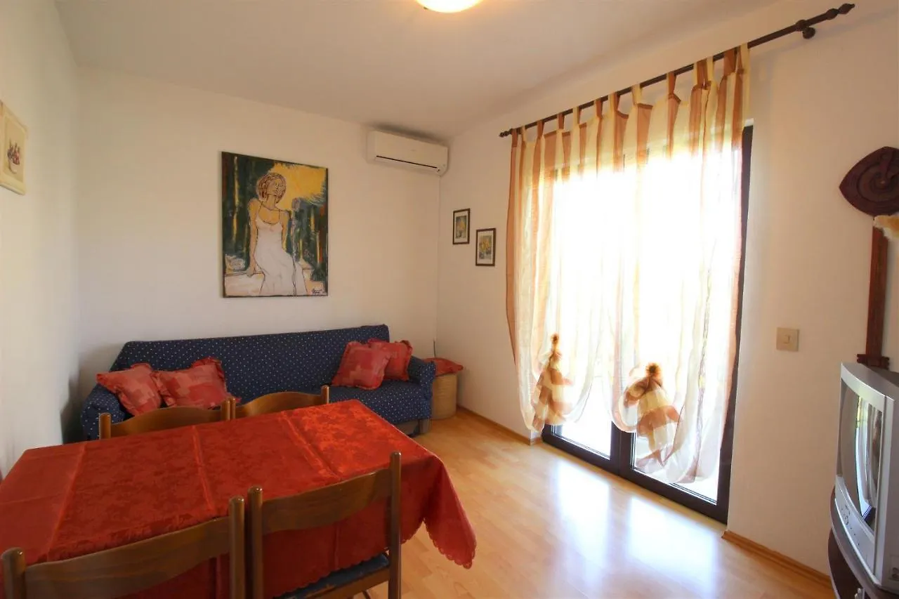 Gianna A4+2 Apartment Novigrad